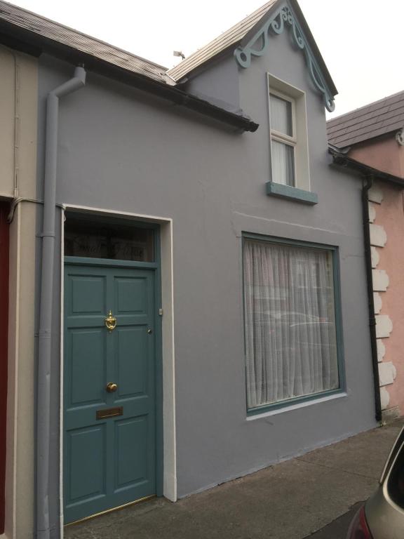 The Small House room 1